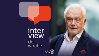 Wolfgang Kubicki, Kandidat für den FDP-Bundesvorsitz, steht bei einer Kandidatenvorstellungsrunde im Vorfeld des FDP-Bundesparteitages für ein Foto im Garten des Hans-Dietrich-Genscher-Hauses.