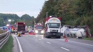 Die A6 musste bei Öhringen (Hohenlohekreis) nach einem Unfall eines Gefahrguttransporters gesperrt werden.