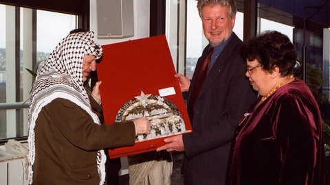 Palästinenserpräsident Arafat kommt nach Stuttgart.