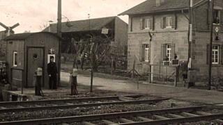 Alter Bahnhof in Schwarzweiß