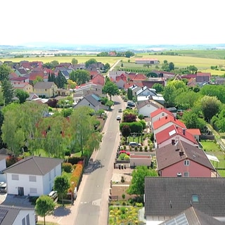 Die Gartenfeldstraße in Dolgesheim