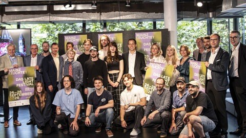 Die Studierenden der Mainzer Hochschule haben mit Oberbürgermeister Nino Haase (parteilos) ihr Programm zum vierten Late Night Fetival vorgestellt. 