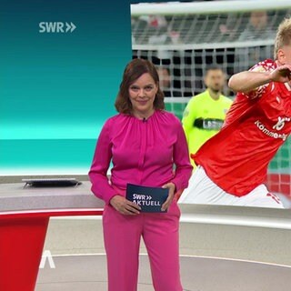 Nachrichtensprecherin Anke Neuzerling