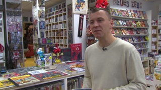 Sven Bohnert steht in seinem Comic-Laden „Fantastic Store“ in Mannheim.