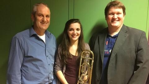 Workshopleiter, Schülerin, Lehrer bei live at school
