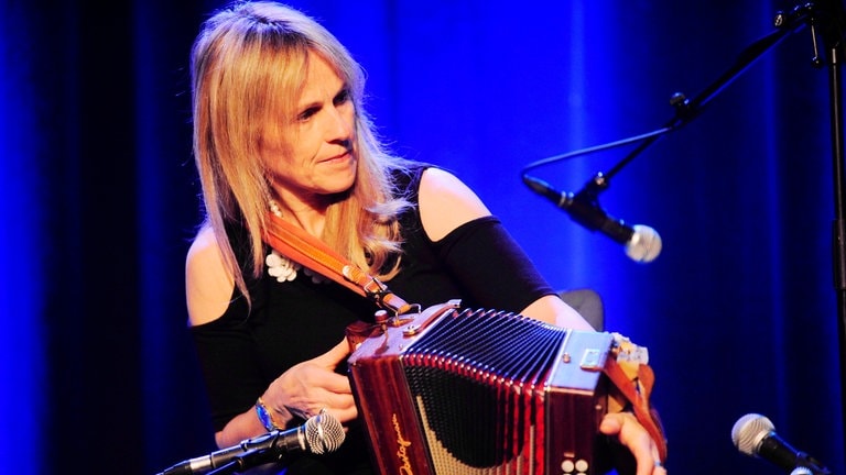 Die irische Akkordeonistin Sharon Shannon 2018 in Oberhausen