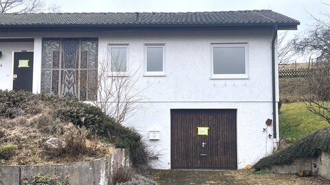 Dieses Haus in Tuttlingen-Nendingen mit großem Garten wird online zum Verkauf angeboten.