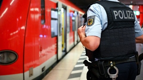 Nach einem Raub am Heilbronner Hauptbahnhof hat die Polizei einen Mann festgenommen