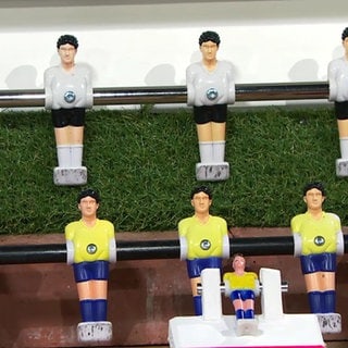 Garderobe aus Tischkickerfiguren
