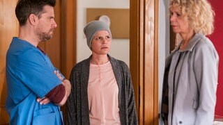Andras (Ralph Gassmann), Eva (Lucie Muhr) und Kati (Christiane Bachschmidt) im Leibgedinghaus