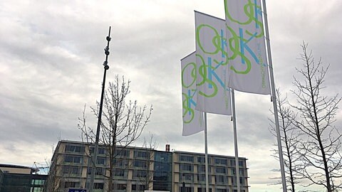 Oberschwabenklinik (OSK) in Ravensburg. Der Klinikverbund hat 2024 etwas weniger Defizit gemacht als zuvor.