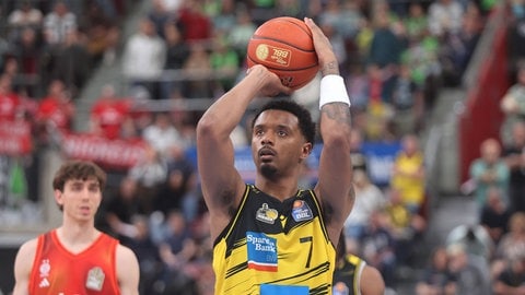 Elijah Hughes, MHP Riesen Ludwigsburg, beim Spiel gegen Bayern München.