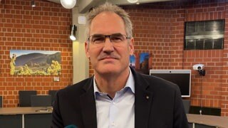 Dietmar Seefeldt (CDU) bleibt Landrat im Kreis Südliche Weinstraße.