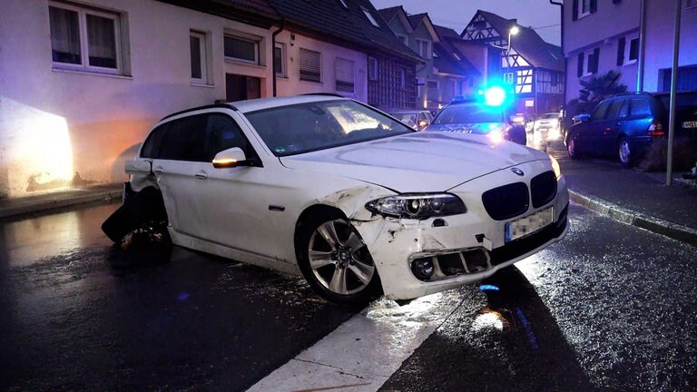 Ein kaputtes Auto in Schorndorf