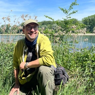 Biologe Frank Lehmann in den Hördter Rheinauen
