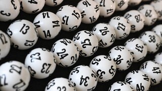 Symbolbild: Lottozahlen, Eine Frau aus dem Kreis Heilbronn hatte Glück: Sie räumte über drei Millionen Euro beim Lotto ab