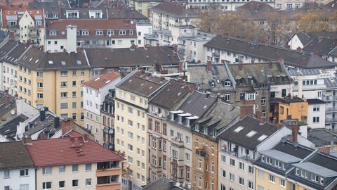 Häuserblöcke in der Mainzer Innenstadt: Die Wohnbau Mainz schafft Warteliste für ab