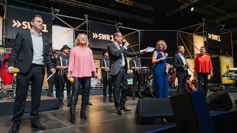 Stefan Orner, Janet Pollok, Jochen Stöckle, Stefanie Anhalt, Patrick Neelmeier und Annett Lorisz (v.l.n.r.)