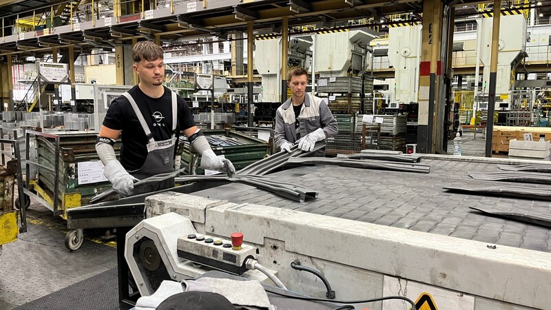 Die in der Westfalz produzierten Komponenten gehen neben Opel an Peugeot, Jeep, Fiat und auch Citroen. 