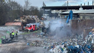 Bei einem Müllentsorgungsbetrieb in Ravensburg hat ein Müllschredder gebrannt.
