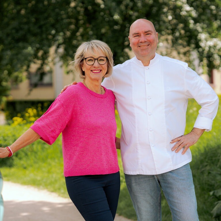 SWR1 Pfännle-Moderatorin Petra Klein und Pfännle-Koch Eberhard Braun