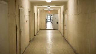 Zellen in der Gedenkstätte Berlin-Hohenschoenhausen, ehemalige Haftanstalt der Staatssicherheit (Stasi) der DDR