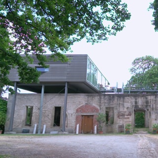 Neubau über den Ruine vom Schloss Mauren in Ehningen