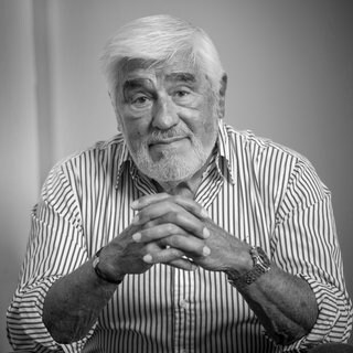 Schauspieler Mario Adorf im Alter von 95 Jahren in seiner Wohnung in Paris
