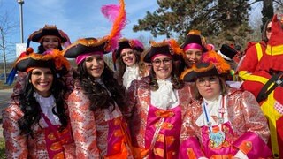 So soll es sein: überall bunte Kostüme und fröhliche Gesichter in Heimbach-Weis