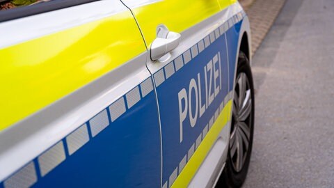 Die Polizei in Kaiserslautern traf am Montag auf eine Frau, die sich komplett mit Schokolade eingeschmiert hatte.
