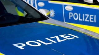 Ein Polizeiauto. Die Beamten wurden in eine Haus nach Albstadt gerufen, weil dort ein Baby tot aufgefunden wurde.
